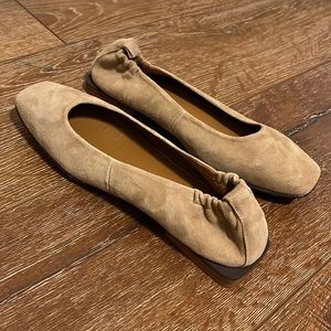 Pedro Anton Made in Spain Nude Flat Geometric Neutral Elevated Capsule Basic